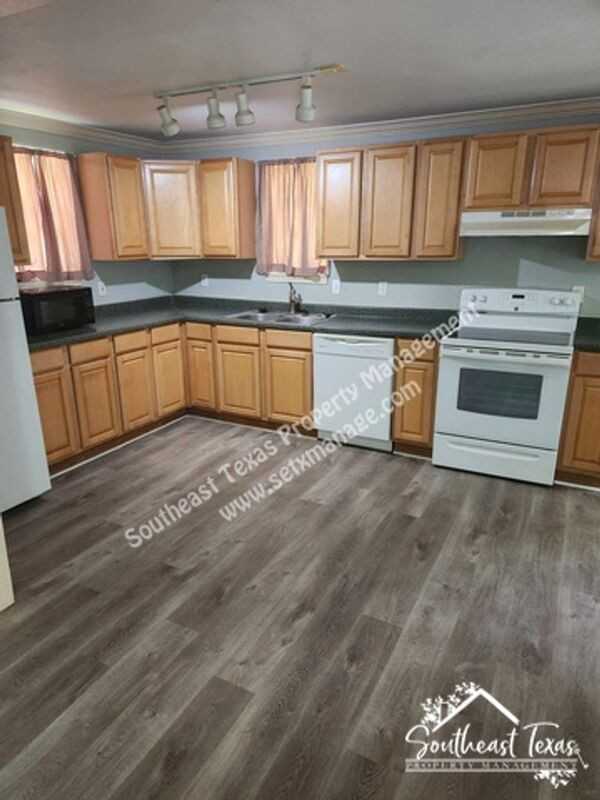 345 Marceline Blvd - Photo 2 of 12