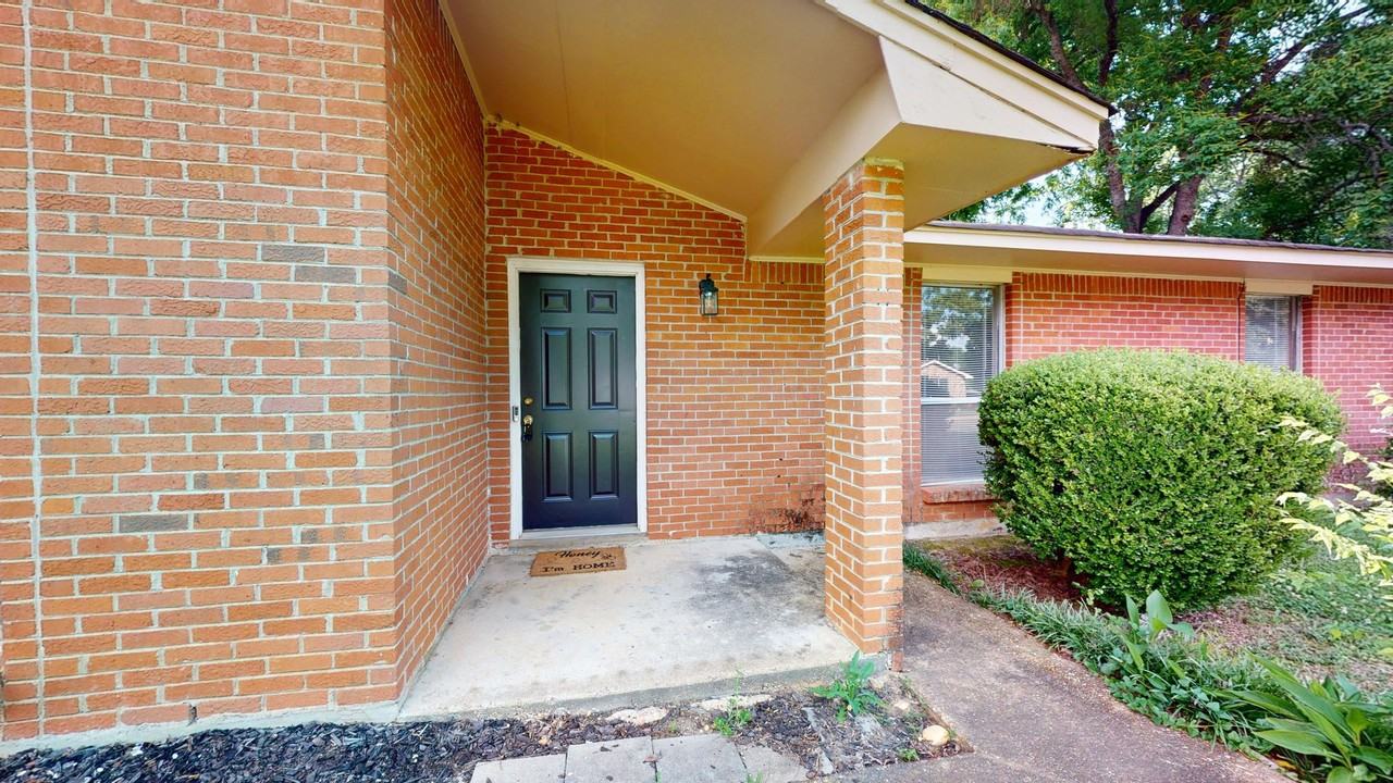 130 Graylynn Dr - Photo 3 of 24