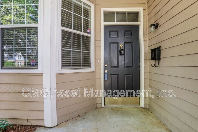 71 Fulton St Se - Photo 3 of 13