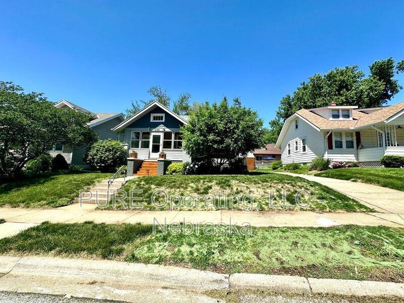 5724 Rees St - Photo 3 of 50