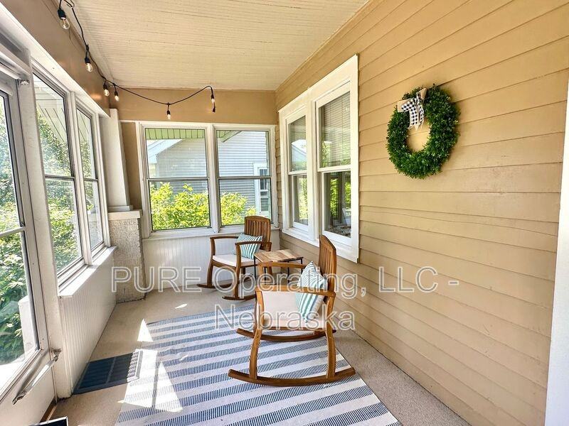 5724 Rees St - Photo 6 of 50