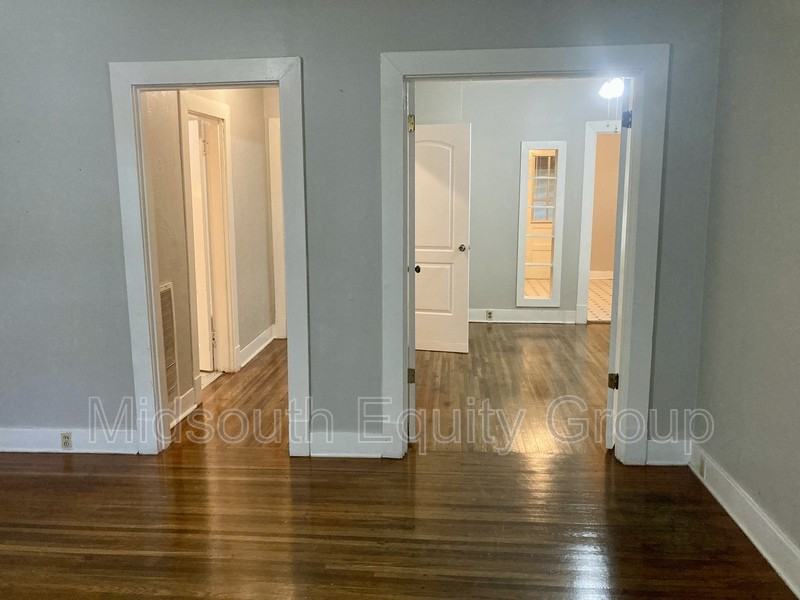 126 Pearl Ave - Photo 5 of 21