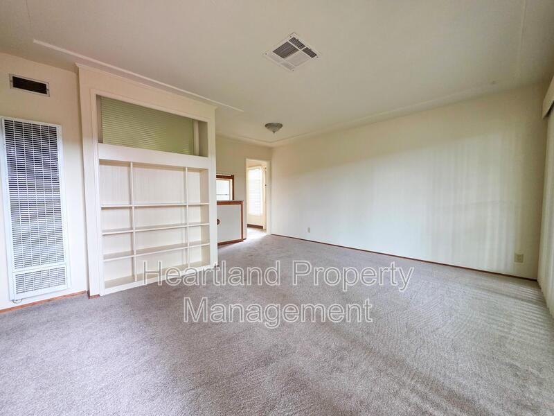 5129 Wilson St - Photo 5 of 9