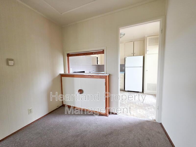 5129 Wilson St - Photo 6 of 9
