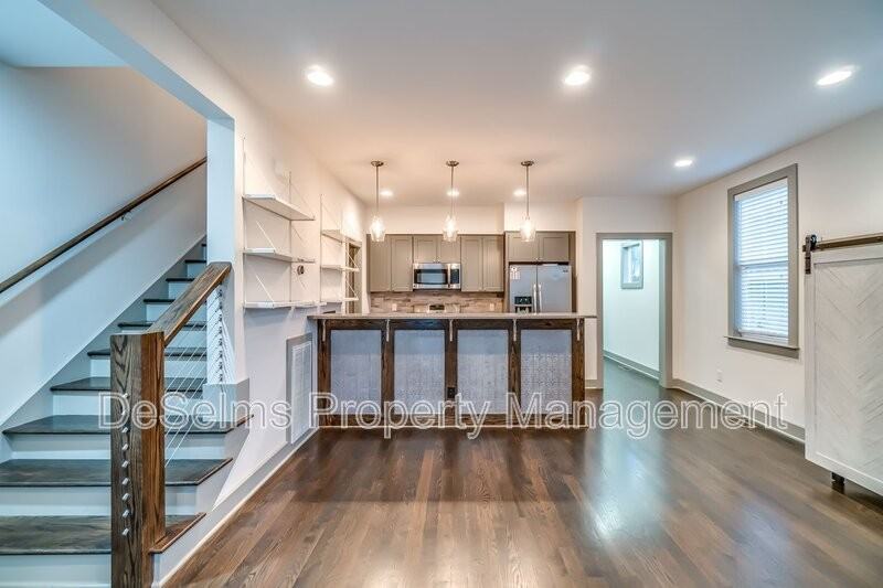 917B Spain Ave - Photo 4 of 24