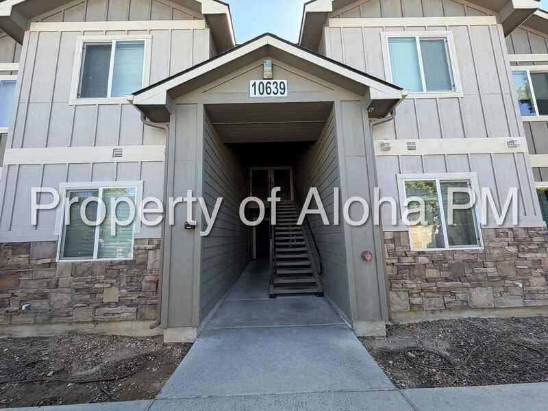 10639 W Wasdale Dr #201 - Photo 2 of 18