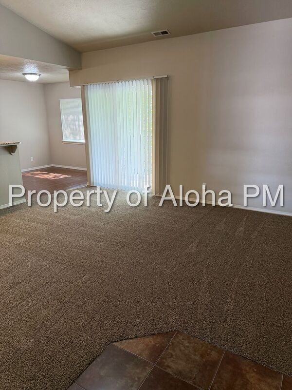 10639 W Wasdale Dr #201 - Photo 4 of 18