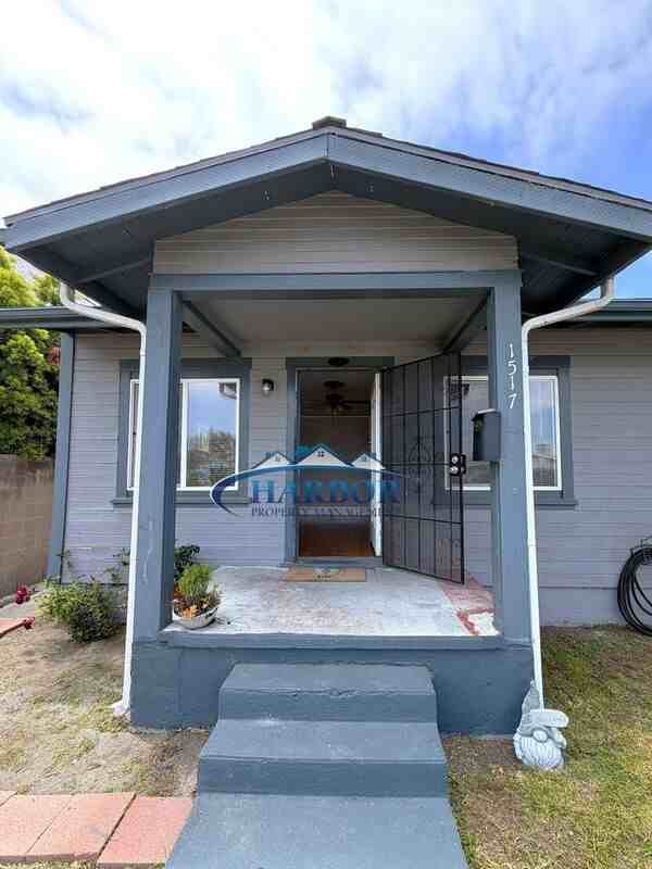 1517 S Walker Ave - Photo 2 of 12