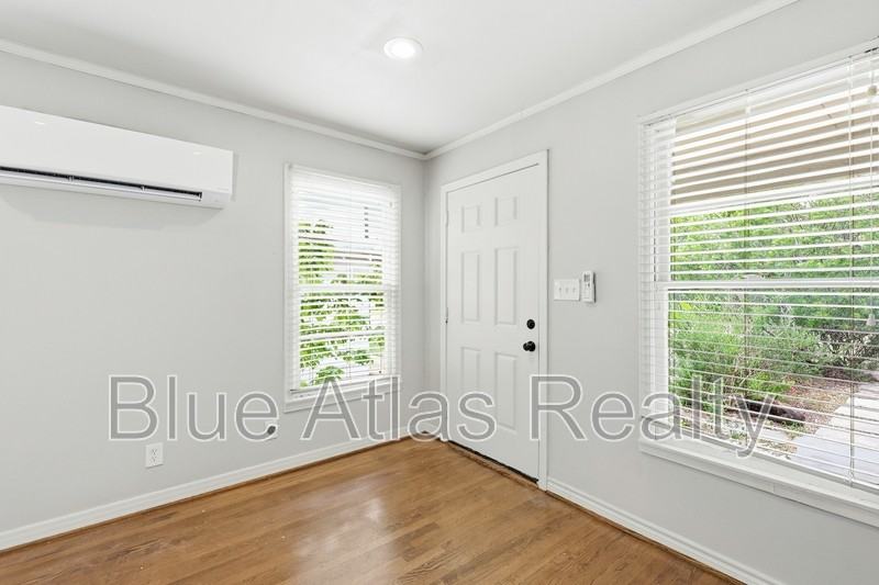 3643 Lafayette Ave - Photo 2 of 19