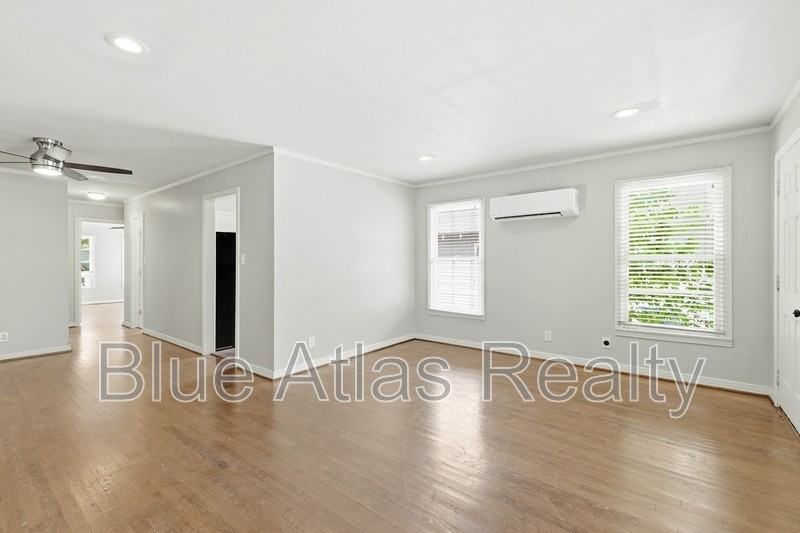 3643 Lafayette Ave - Photo 4 of 19