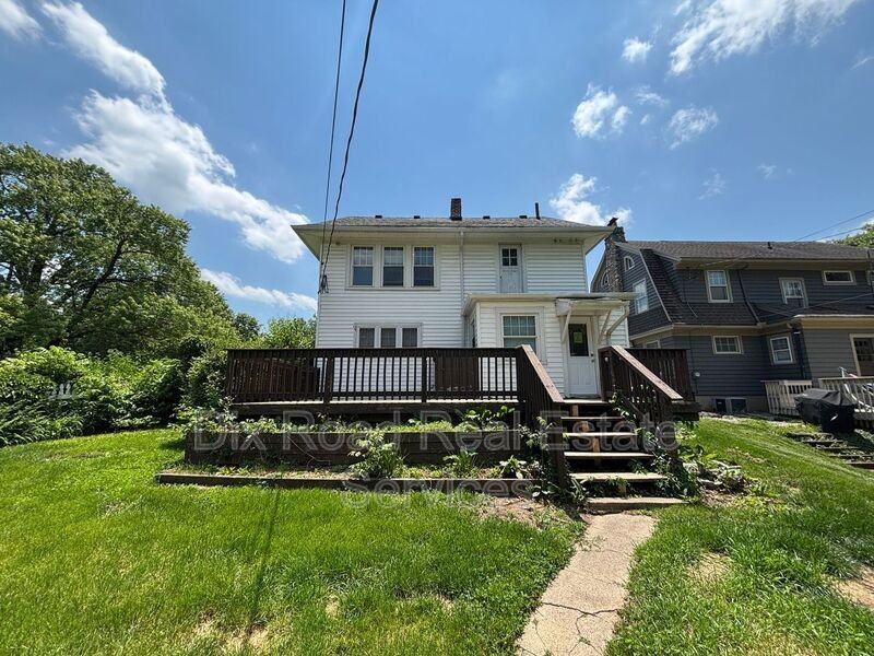 1501 Glenbeck Ave - Photo 3 of 29