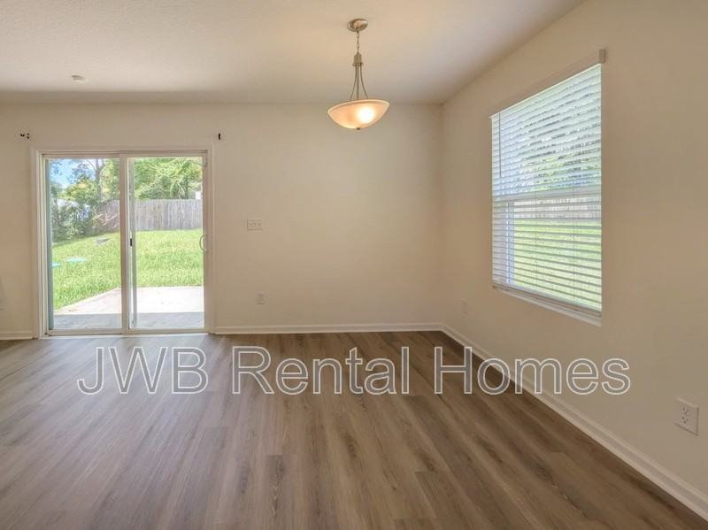 1204 Hope St - Photo 7 of 21