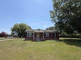featured image of 1638 Evans Rd