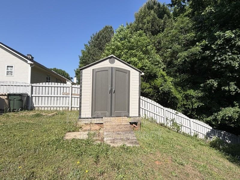 141 Creek Commons Ave - Photo 4 of 5