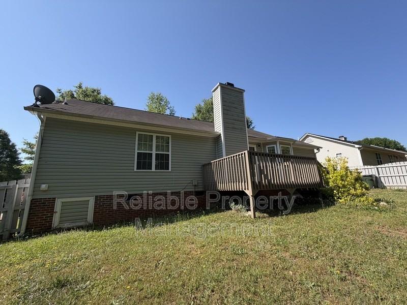 141 Creek Commons Ave - Photo 5 of 5