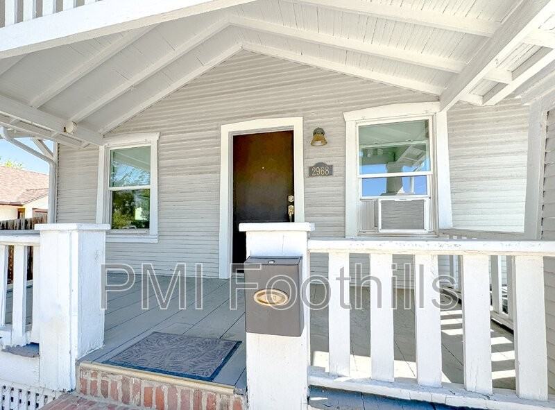 2968 S Grant St - Photo 3 of 18