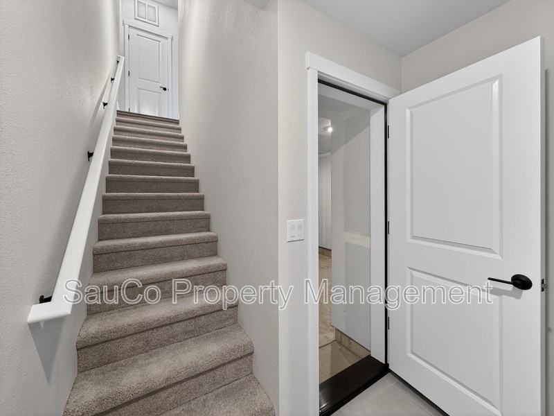 7513 Nw Eleanor Ave - Photo 6 of 22