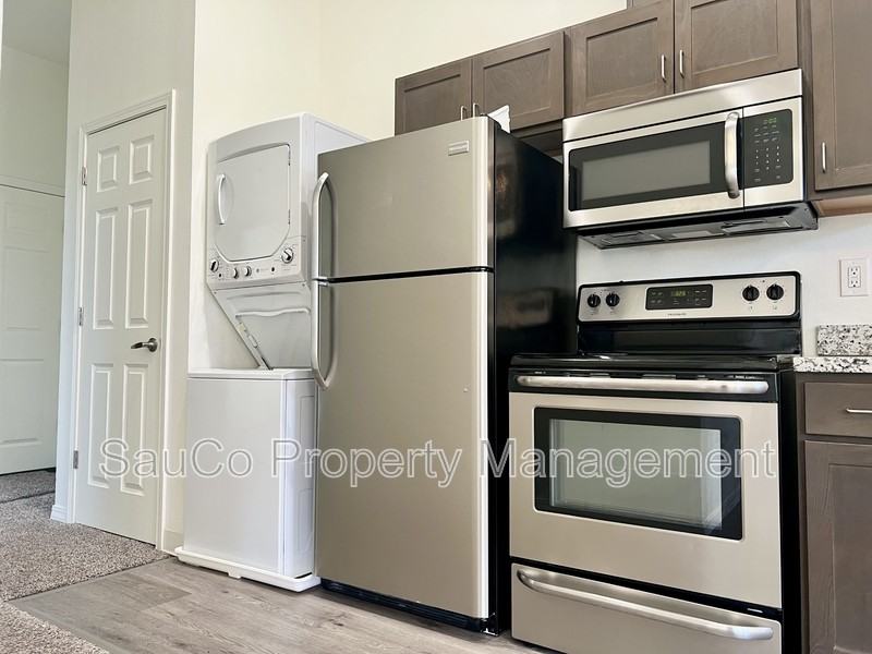 33763 E Columbia Ave - Photo 4 of 11