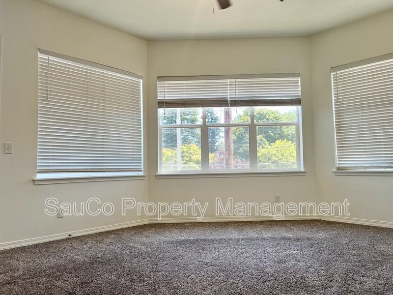 33763 E Columbia Ave - Photo 6 of 11