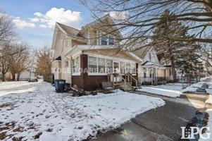 featured image of 340 E Lake St #UPPER