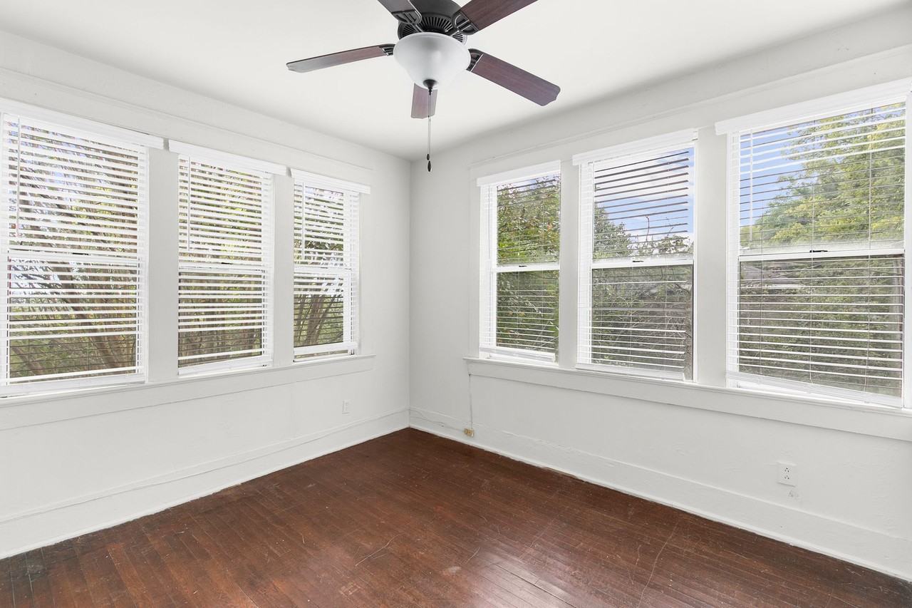 Grandview - Photo 6 of 6