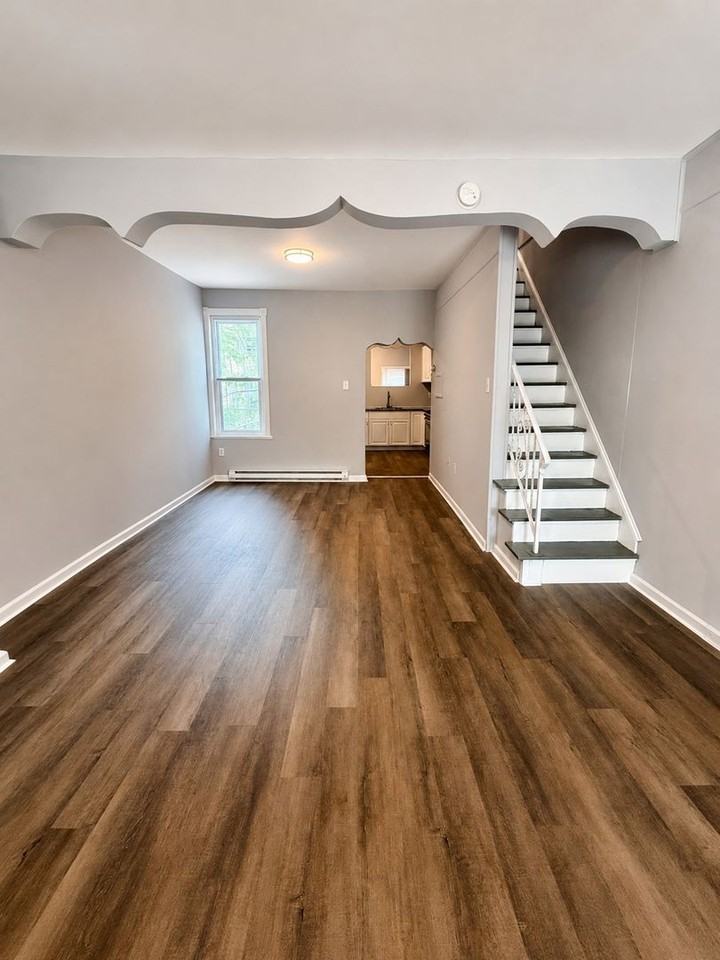 5024 Parrish St - Photo 2 of 30