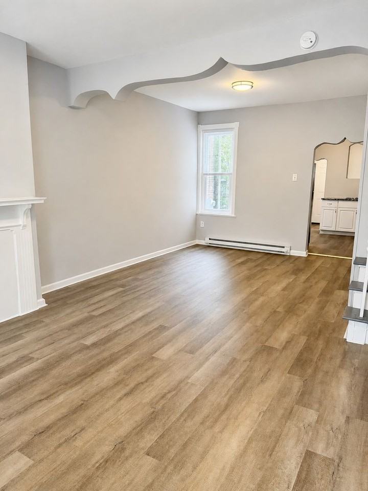 5024 Parrish St - Photo 3 of 30