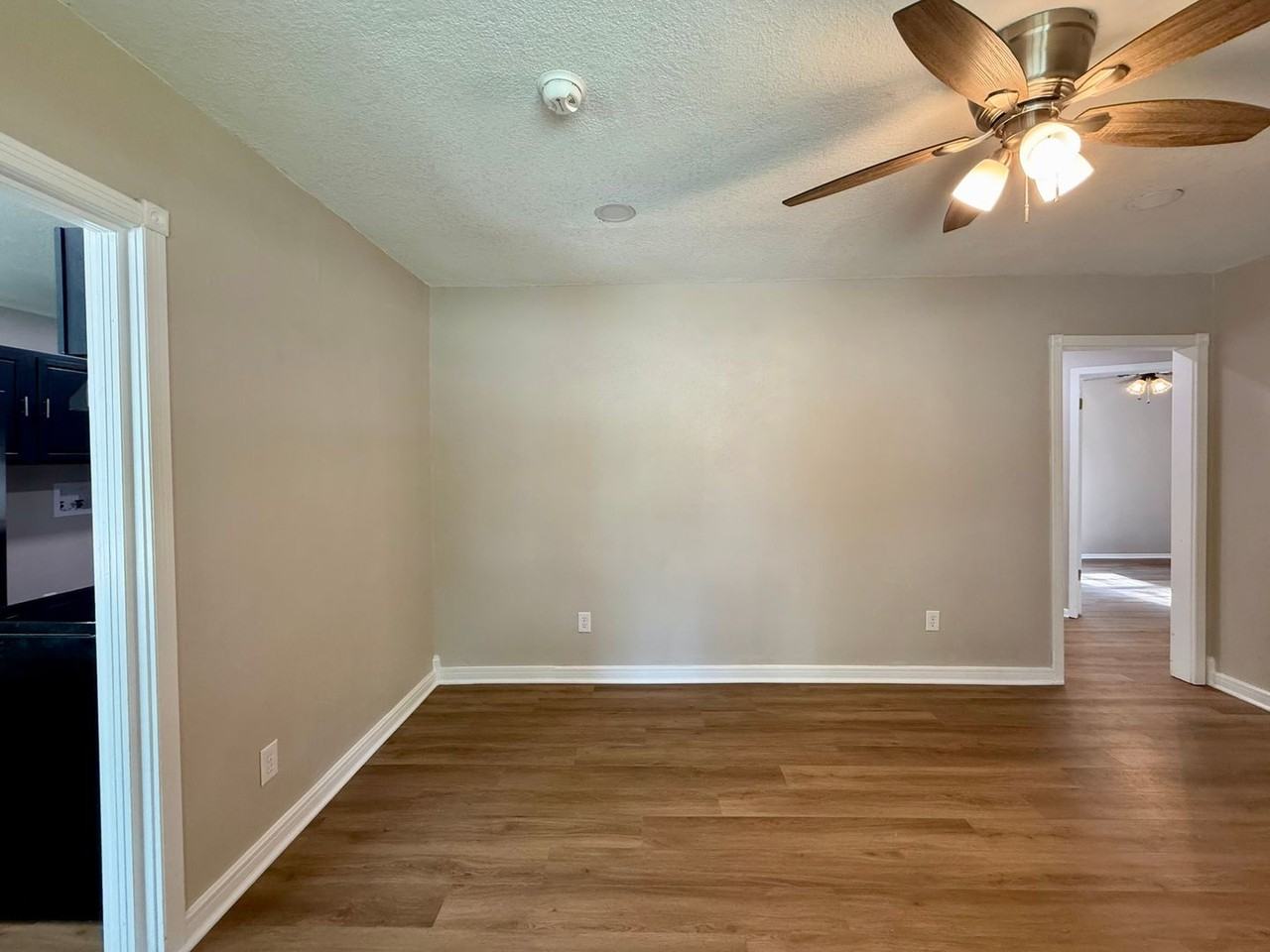 633 N Atherton St - Photo 4 of 17