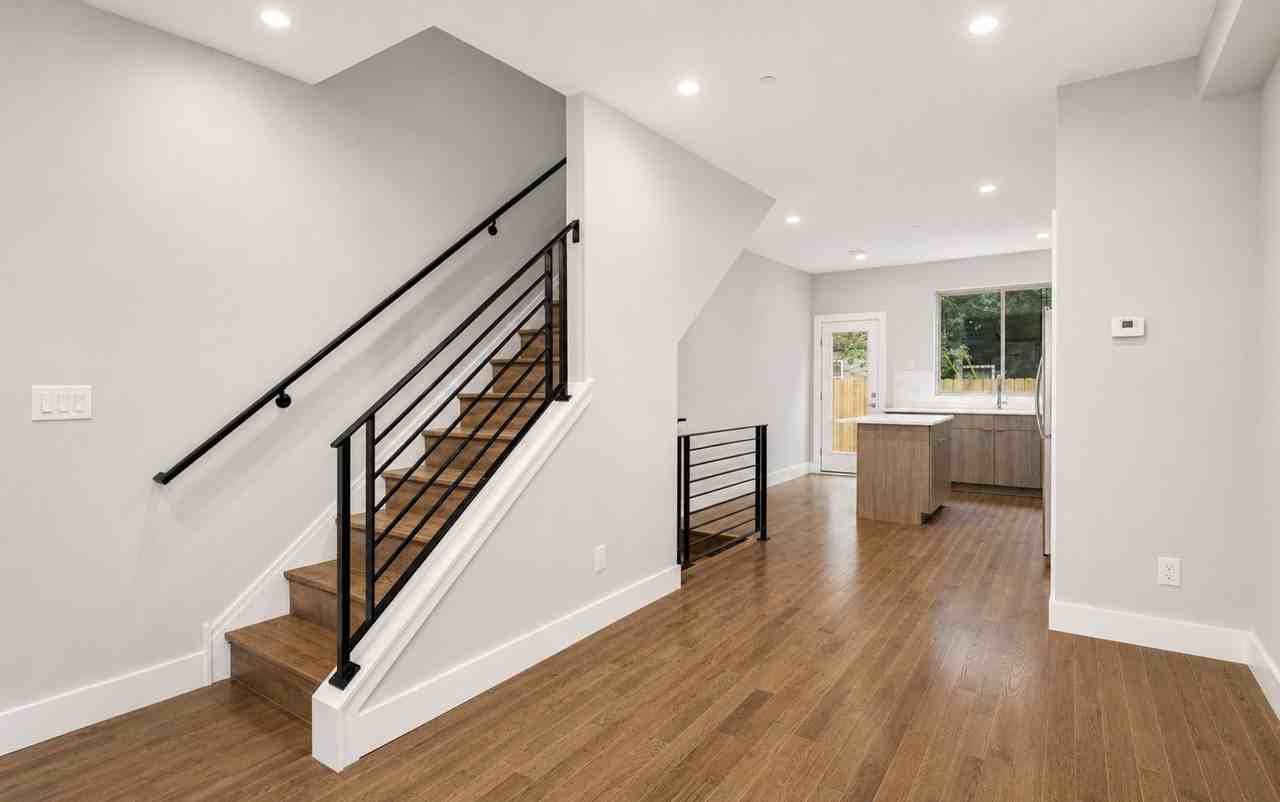 2209 Cross St - Photo 5 of 38