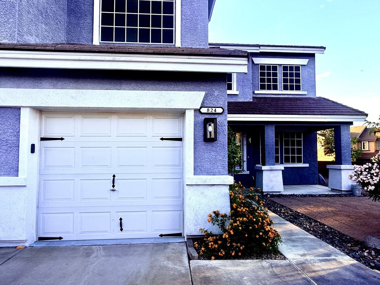 824 Sleepy Moon Ave - Photo 3 of 48