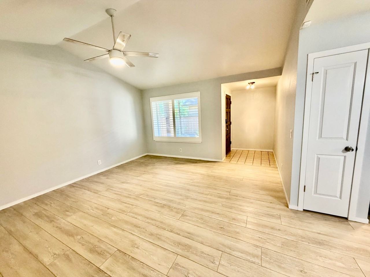 2619 Waverly Ct - Photo 4 of 13