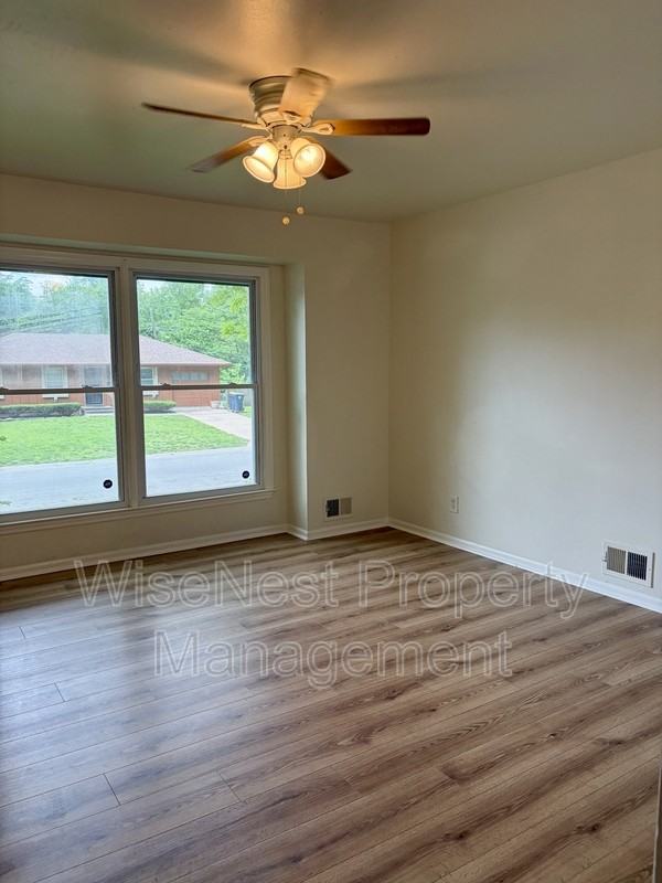 8808 Eaststreet - Photo 7 of 21