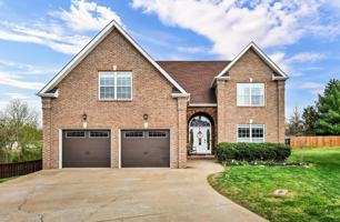 featured image of 820 Carousel Ct