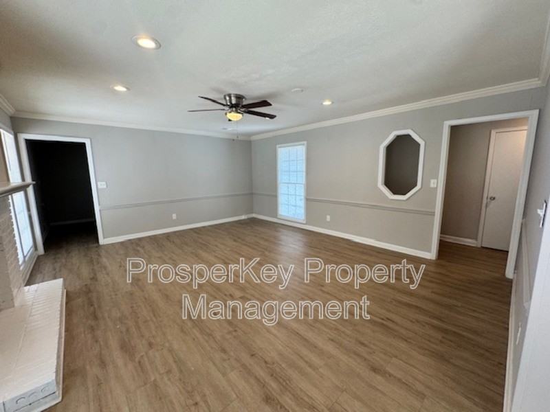 4814 Fairview Dr - Photo 6 of 23