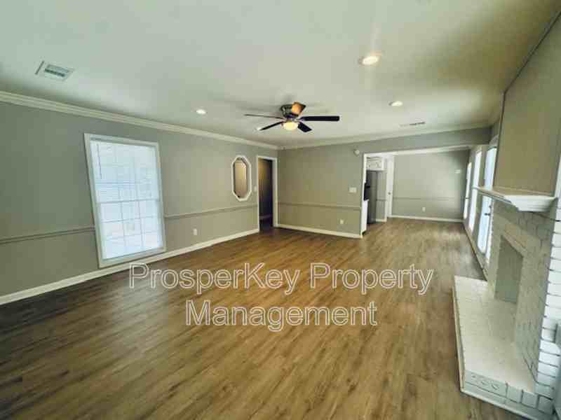 4814 Fairview Dr - Photo 7 of 23