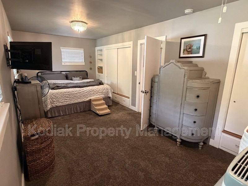 4242 Orchard Ave - Photo 7 of 18