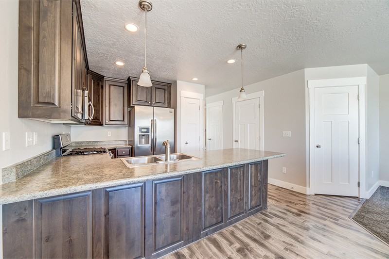 1147 Independence Ave - Photo 5 of 28
