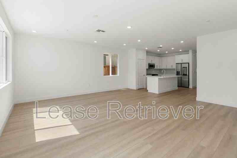 4748 Concordia Ave - Photo 4 of 39