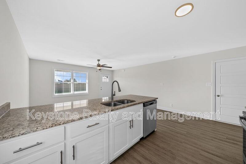 109 Mace Ln #A - Photo 5 of 17
