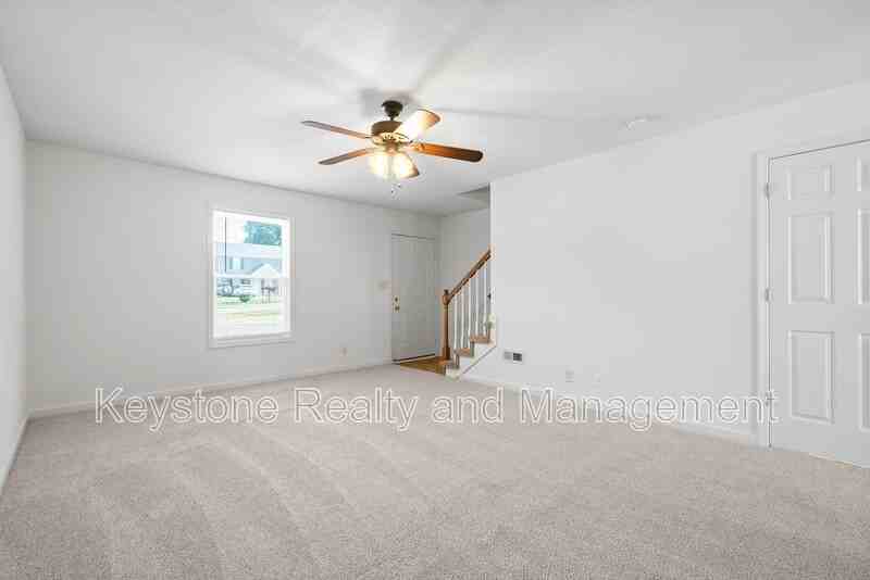 512 Peachers Ridge Rd #2B - Photo 5 of 16