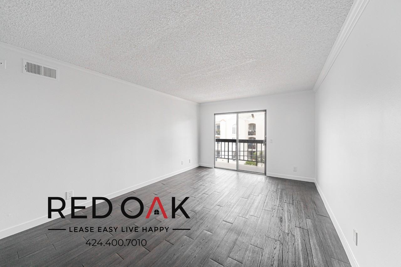 1522 N Formosa Ave - Photo 2 of 34