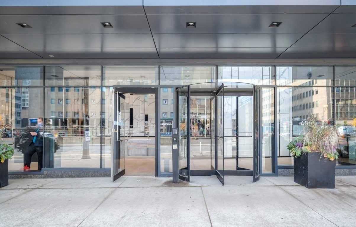 488 University Avenue #5008 - Photo 2 of 7