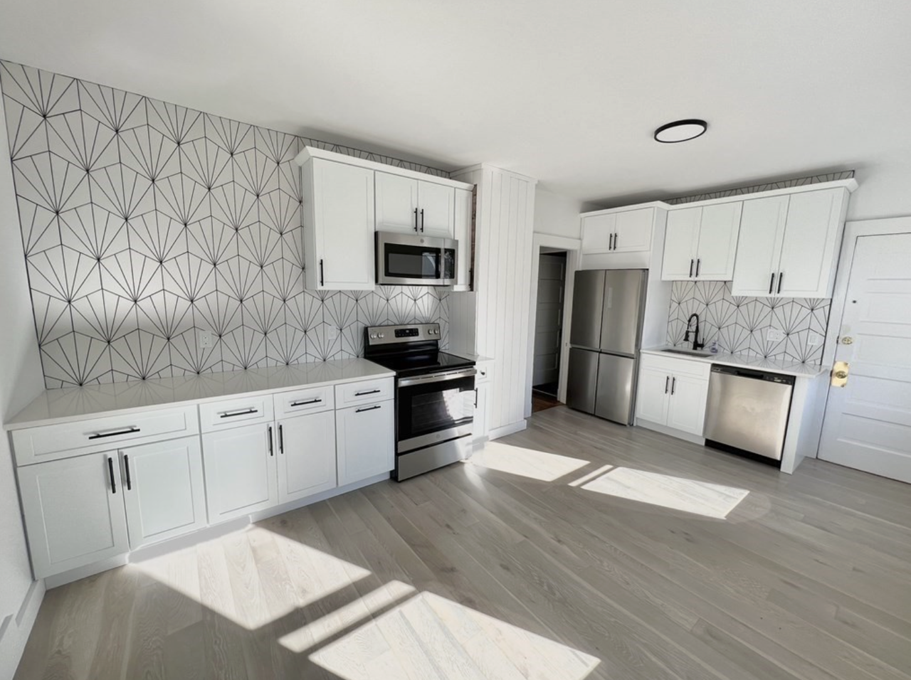 37 Saint Margaret St #1 - Photo 2 of 9