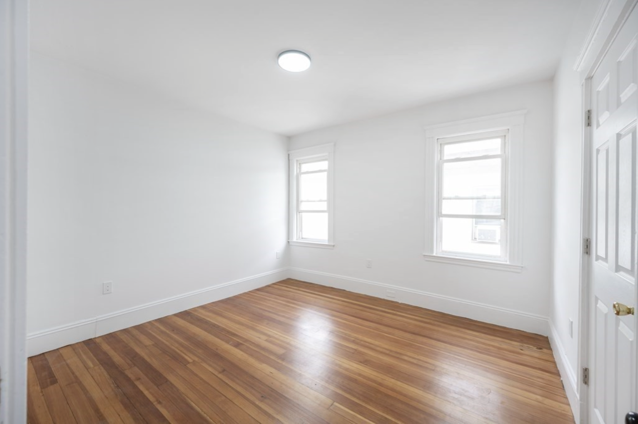 37 Saint Margaret St #1 - Photo 5 of 9