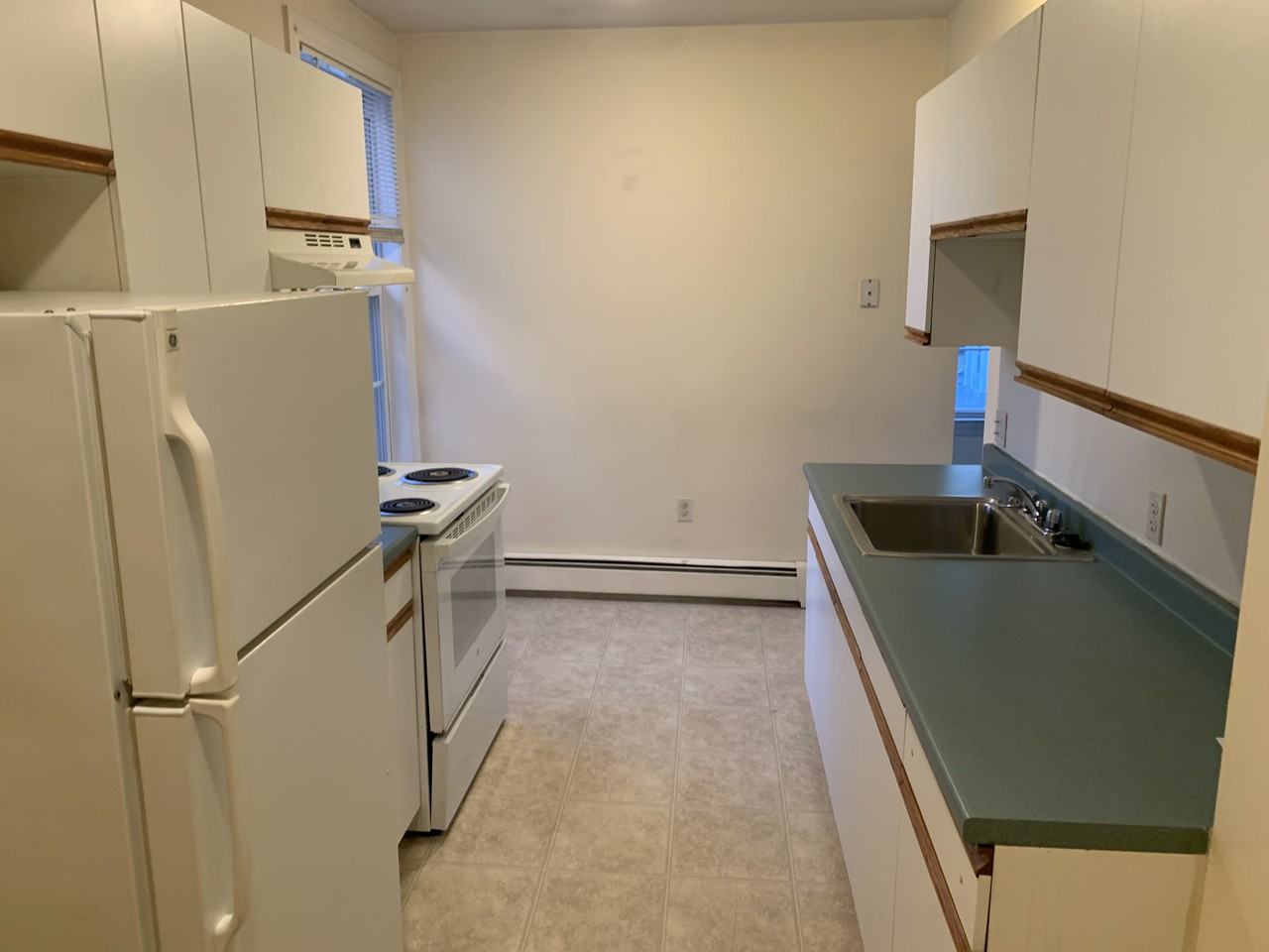 356 E Merrimack St #5 - Photo 3 of 12