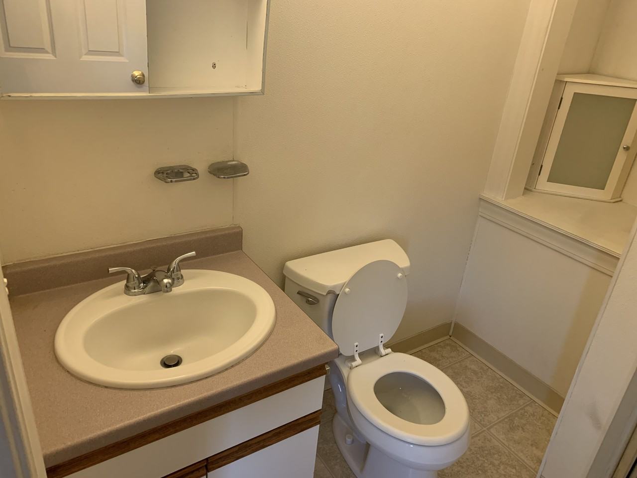356 E Merrimack St #5 - Photo 5 of 12