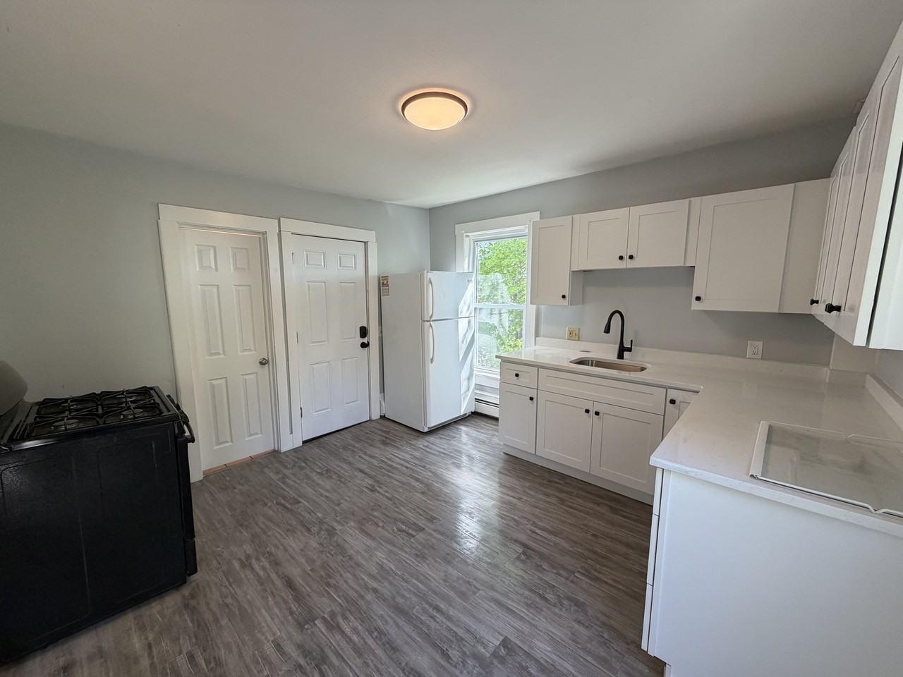93 Bellevue Ave #3 - Photo 4 of 18