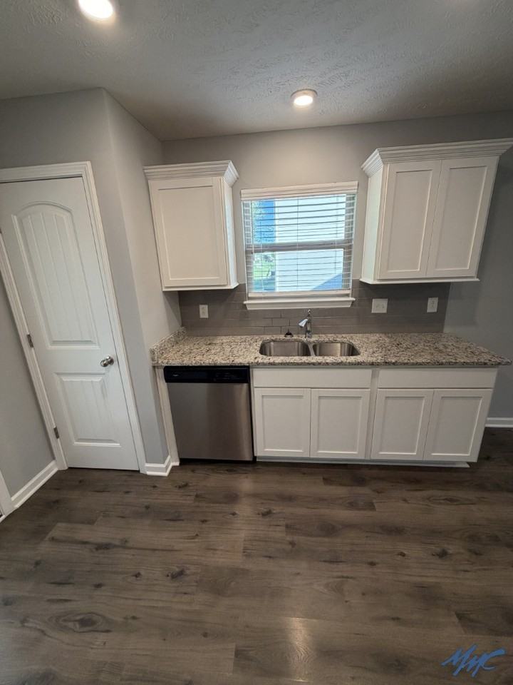 4227 Brogli Dr - Photo 4 of 17