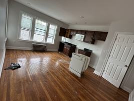 featured image of 33 Park St #32