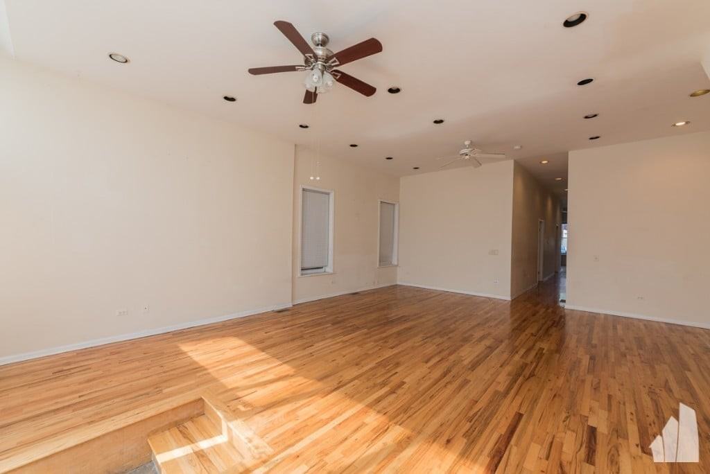 N Southport Ave #1F - Photo 3 of 11